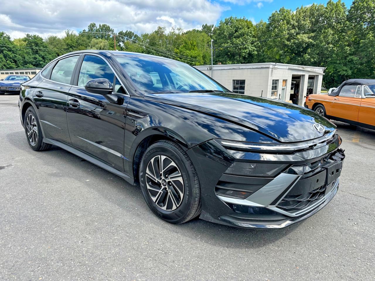 2026 Hyundai Sonata Hybrid Blue - Image 4