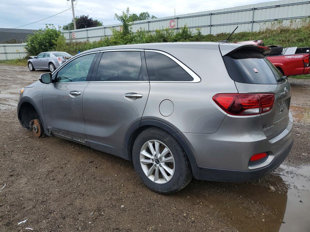 2019 Kia Sorento Lx - Image 2