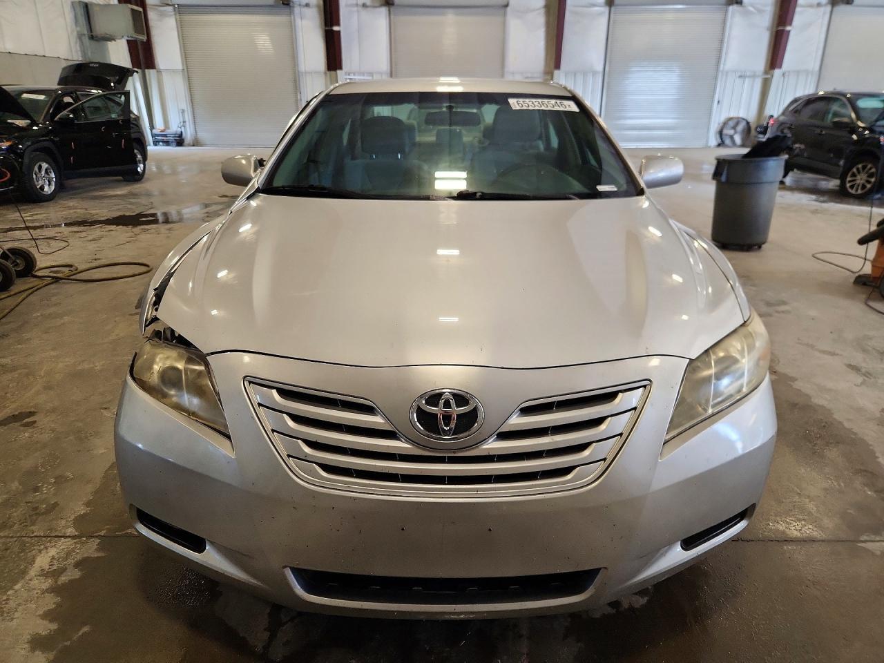 2009 Toyota Camry Le - Image 5