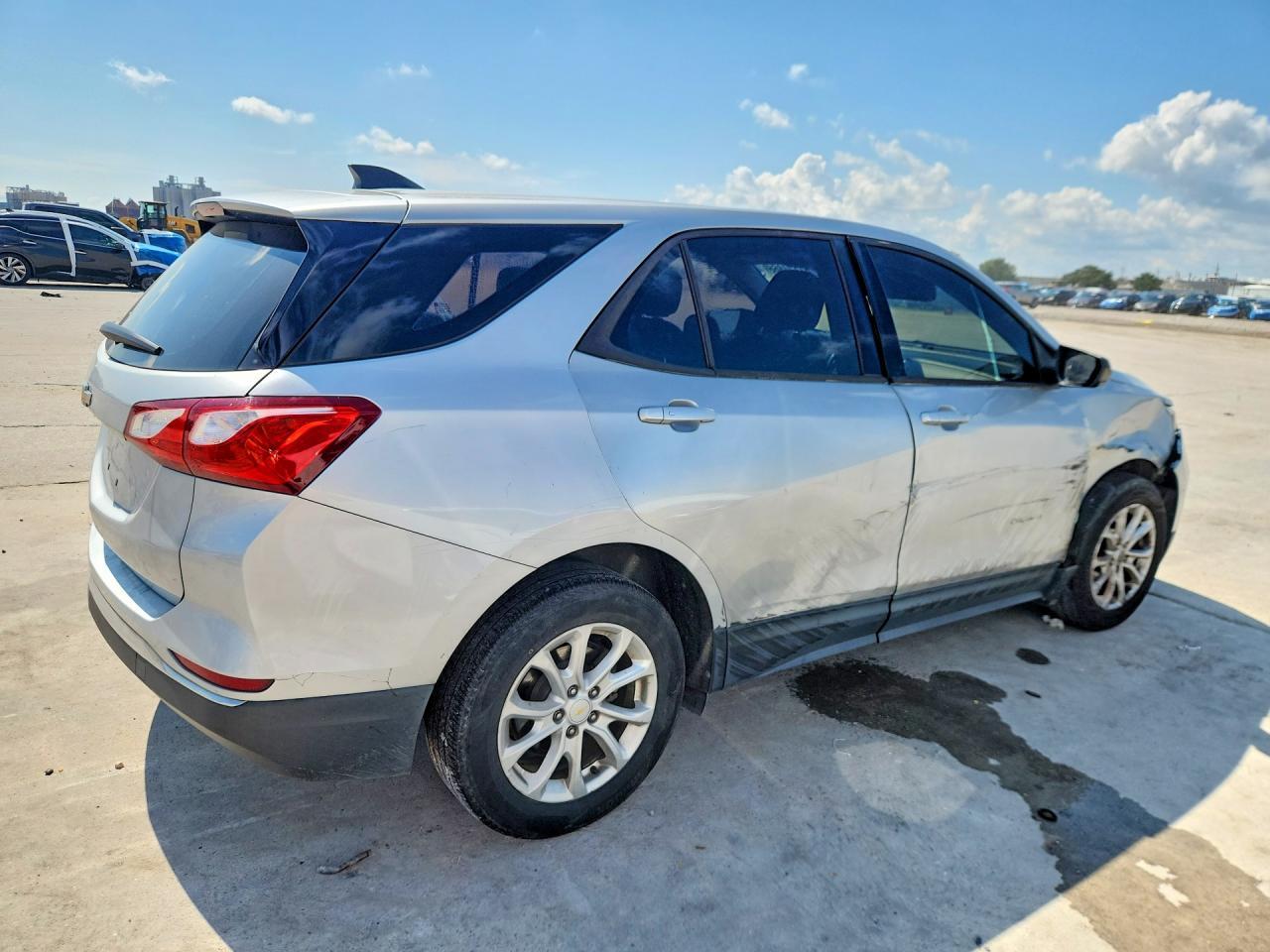 2018 Chevrolet Equinox Ls - Image 3