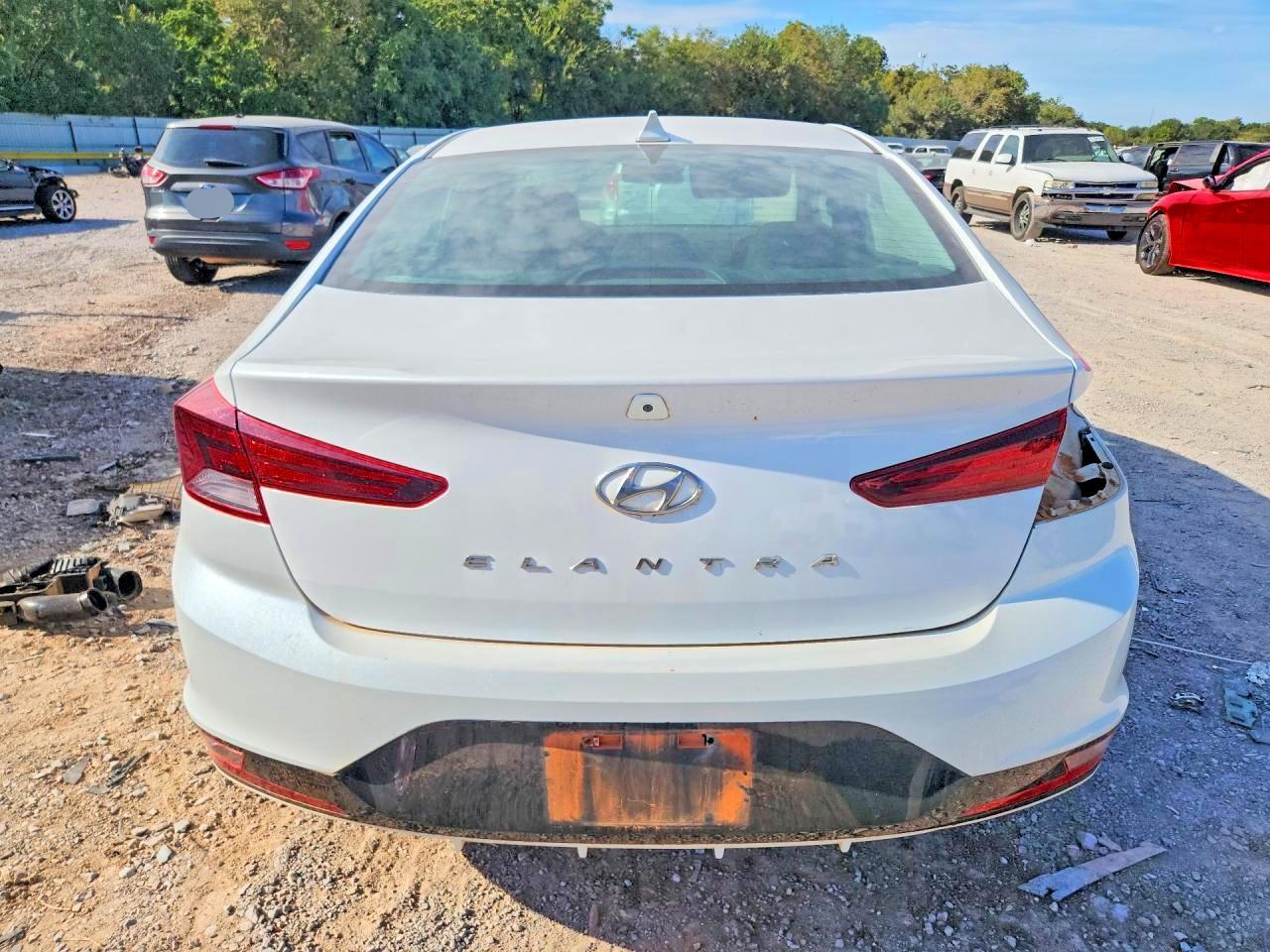 2020 Hyundai Elantra Sel - Фото 6