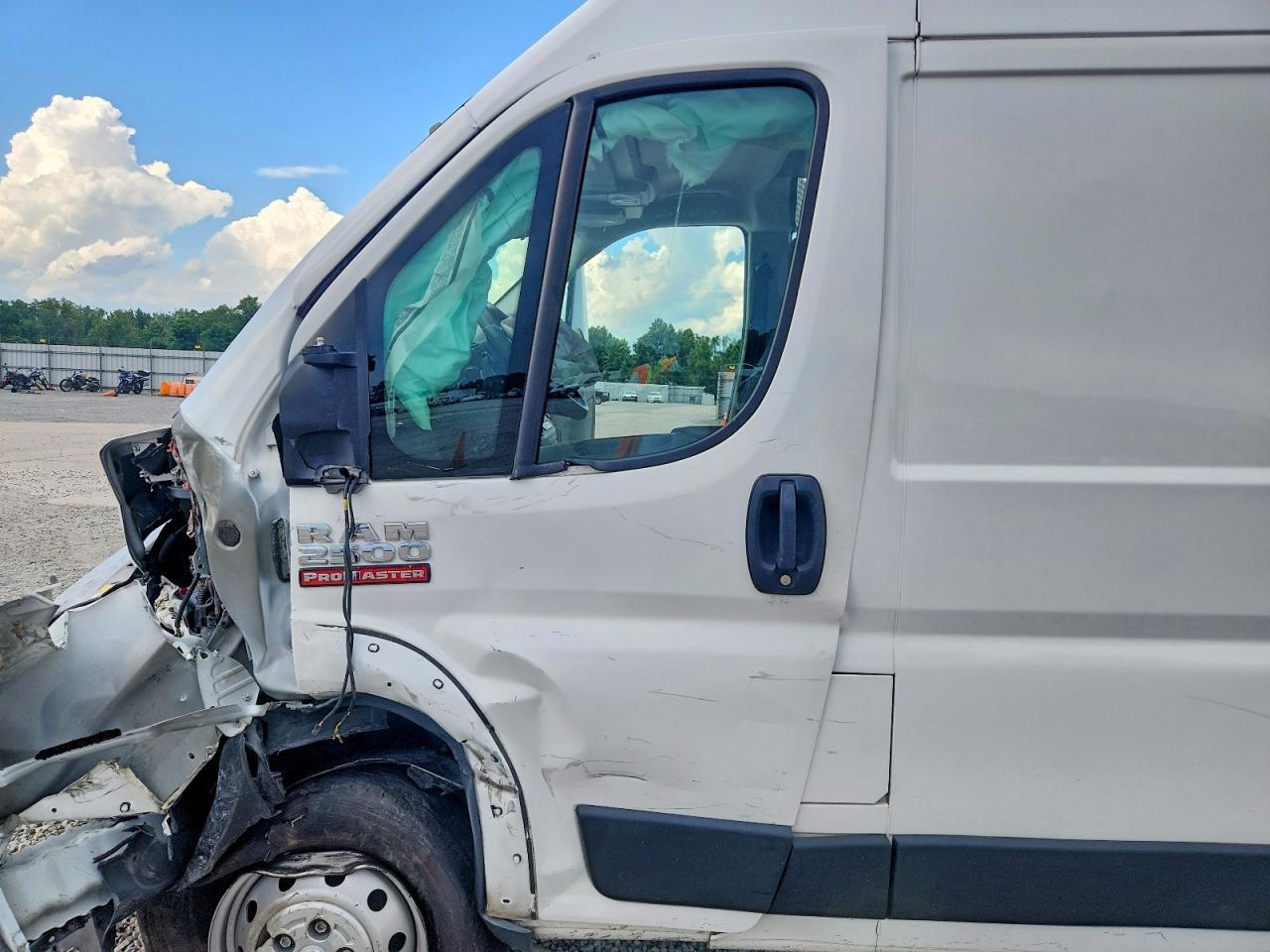 2022 Ram Promaster 2500 Delivery Van - Фото 7