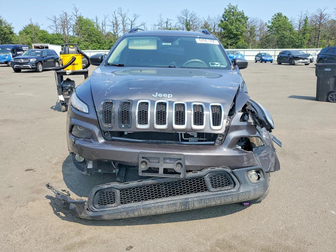 2018 Jeep Cherokee Latitude - Image 5
