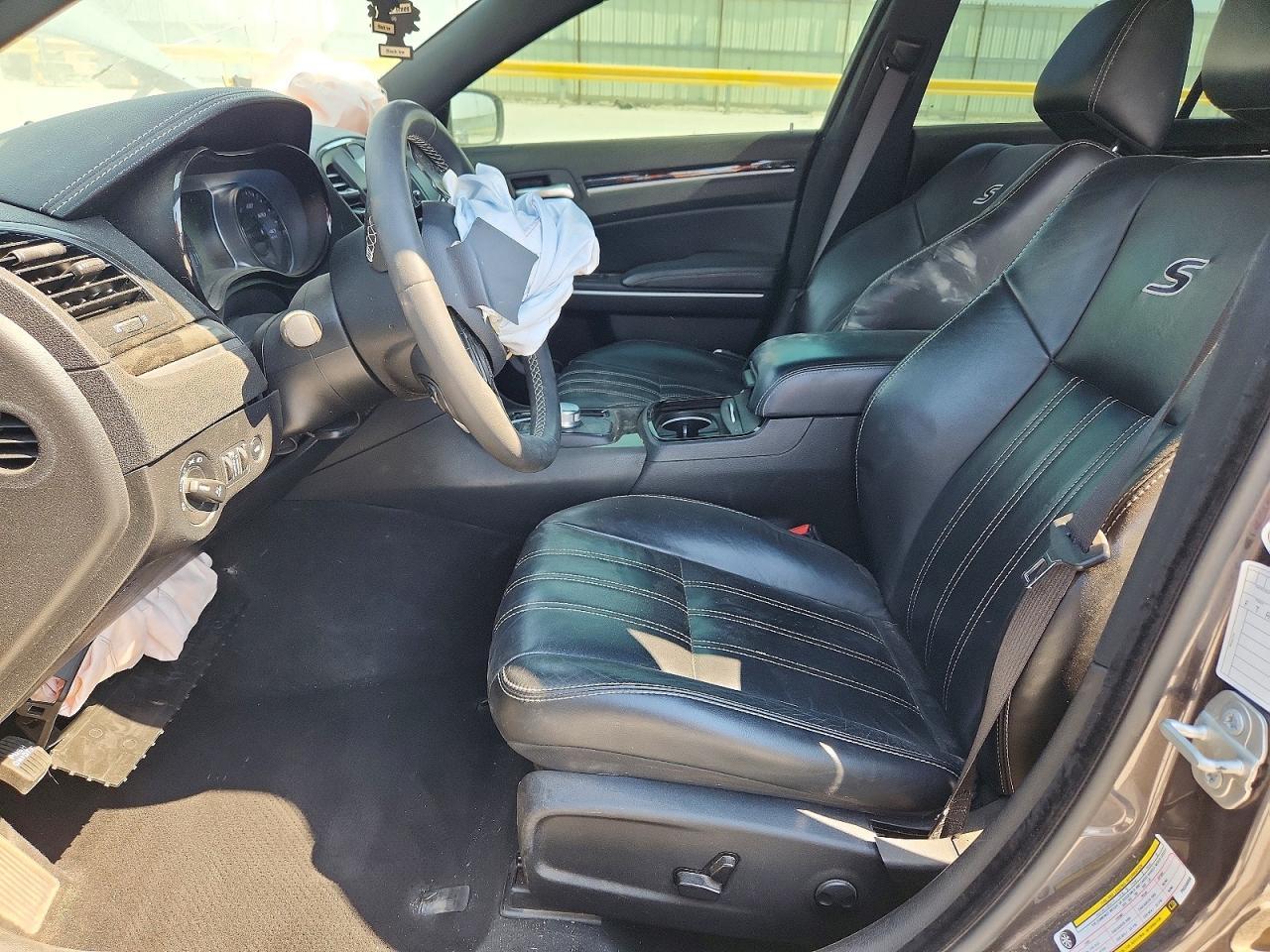 2023 Chrysler 300 S - Фото 7