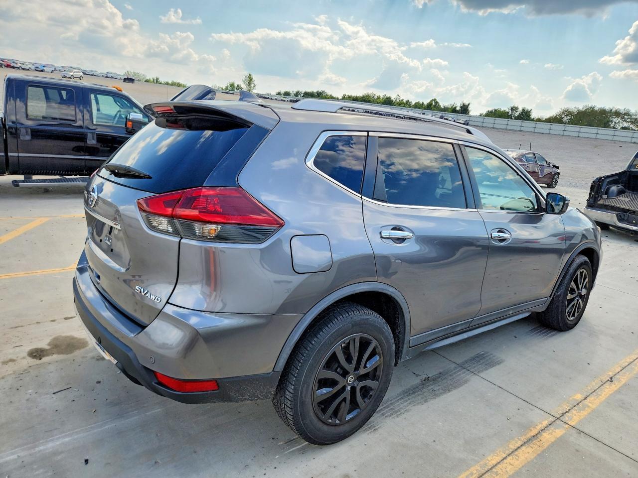 2020 Nissan Rogue Sv - Фото 3