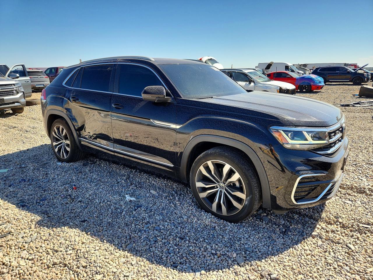 2021 Volkswagen Atlas Cross Sport Sel R-Line - Image 4