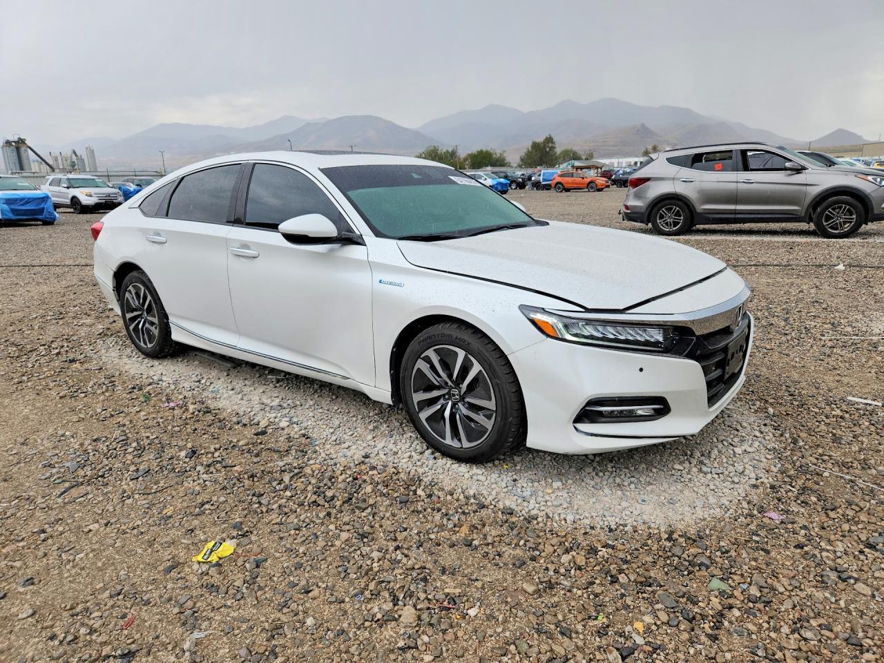 2020 Honda Accord Touring Hybrid - Image 4
