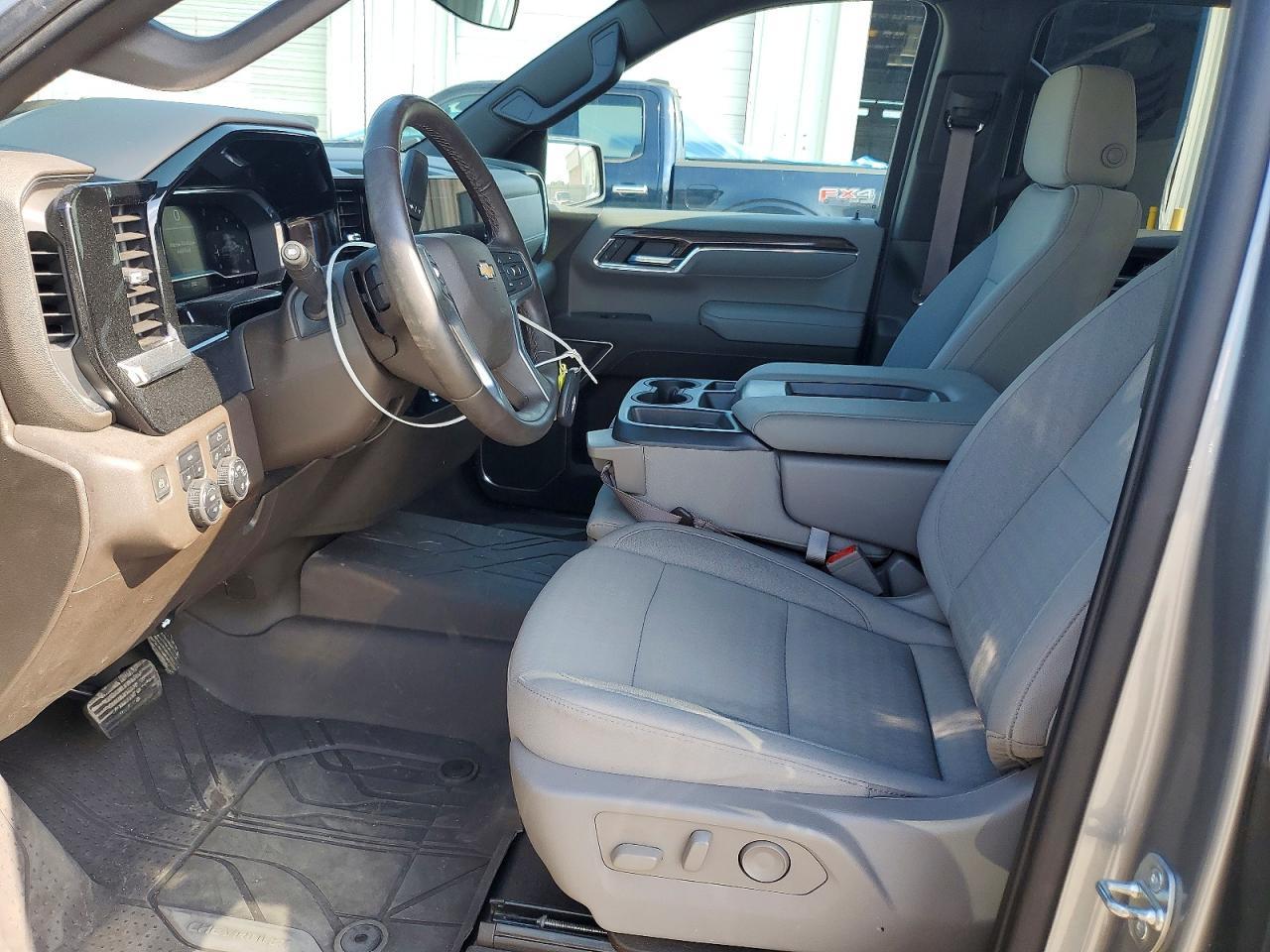 2023 Chevrolet Silverado K1500 Lt - Фото 7