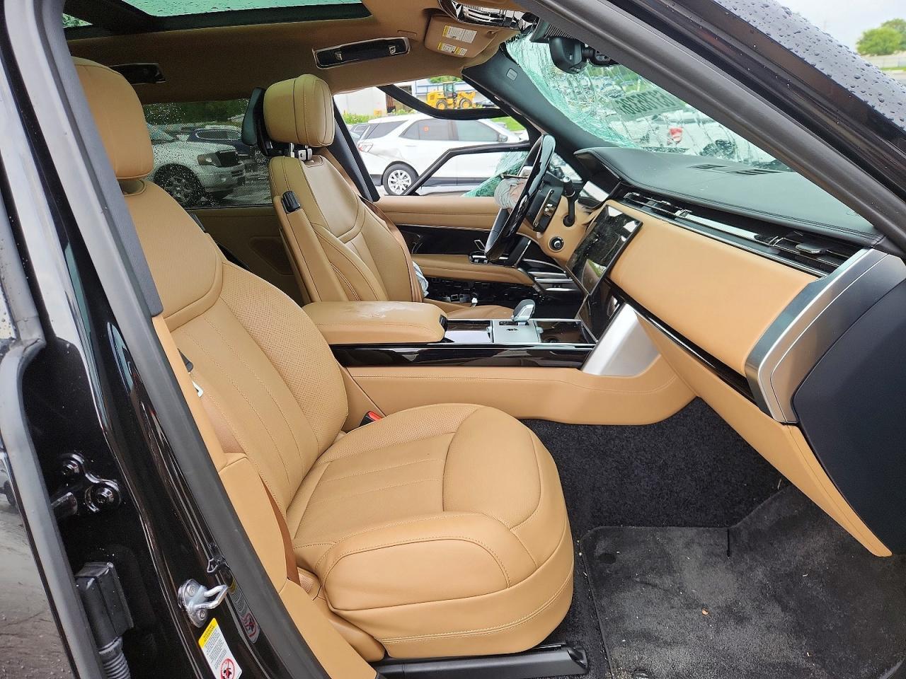2026 Land Rover Range Rover Se - Image 7