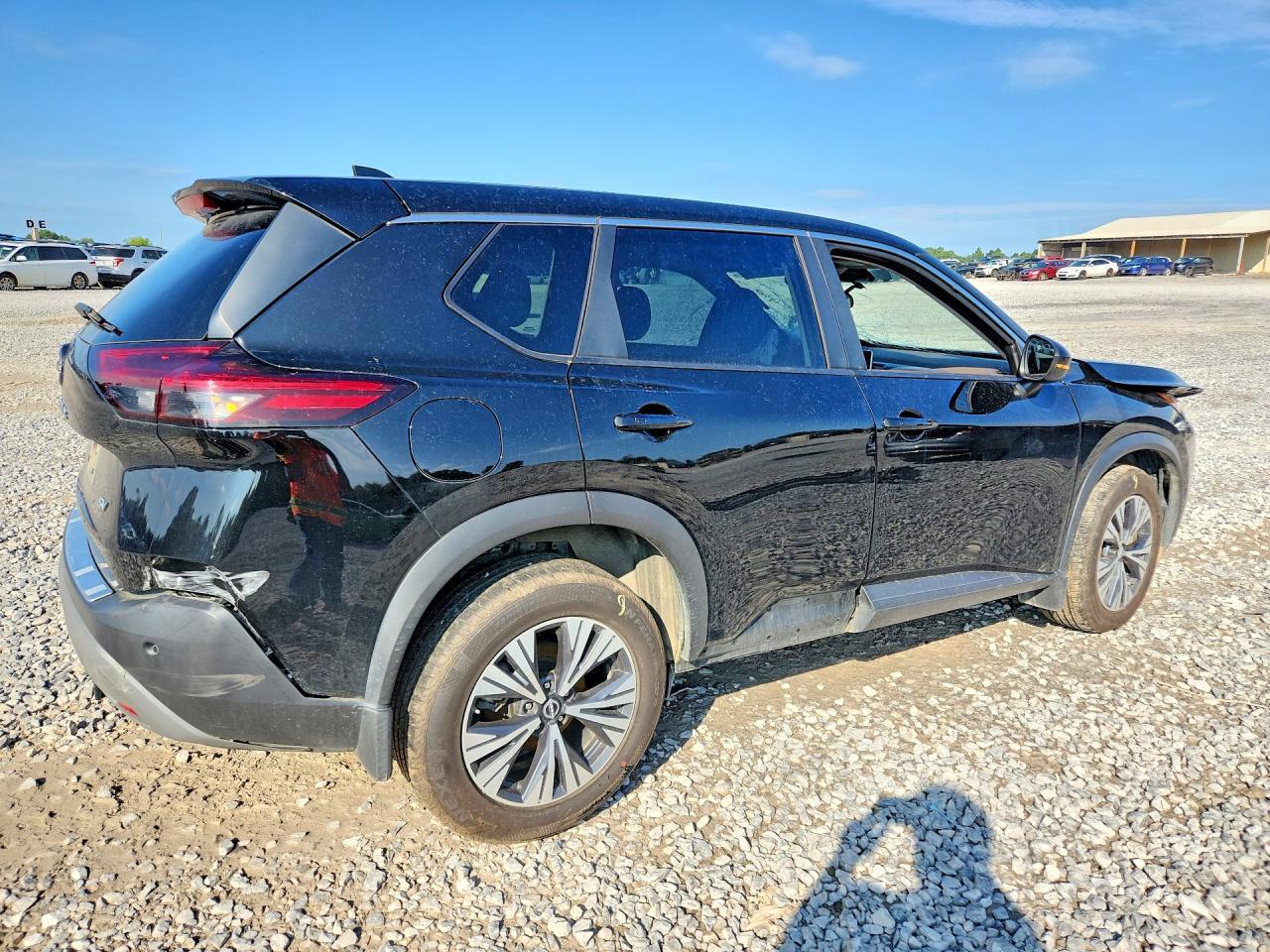 2022 Nissan Rogue Sv - Image 3
