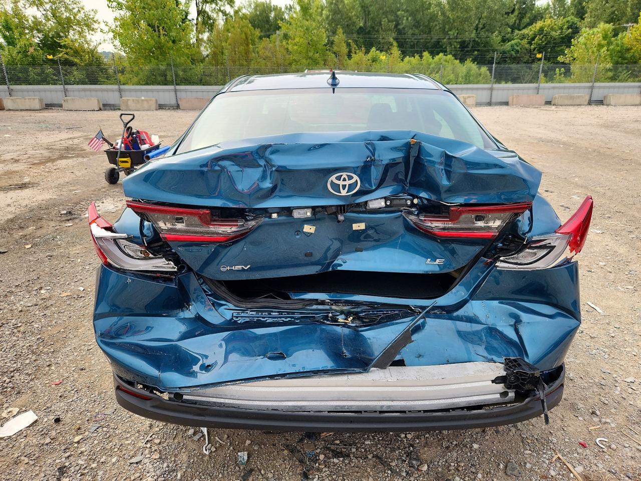 2025 Toyota Camry Le - Фото 6