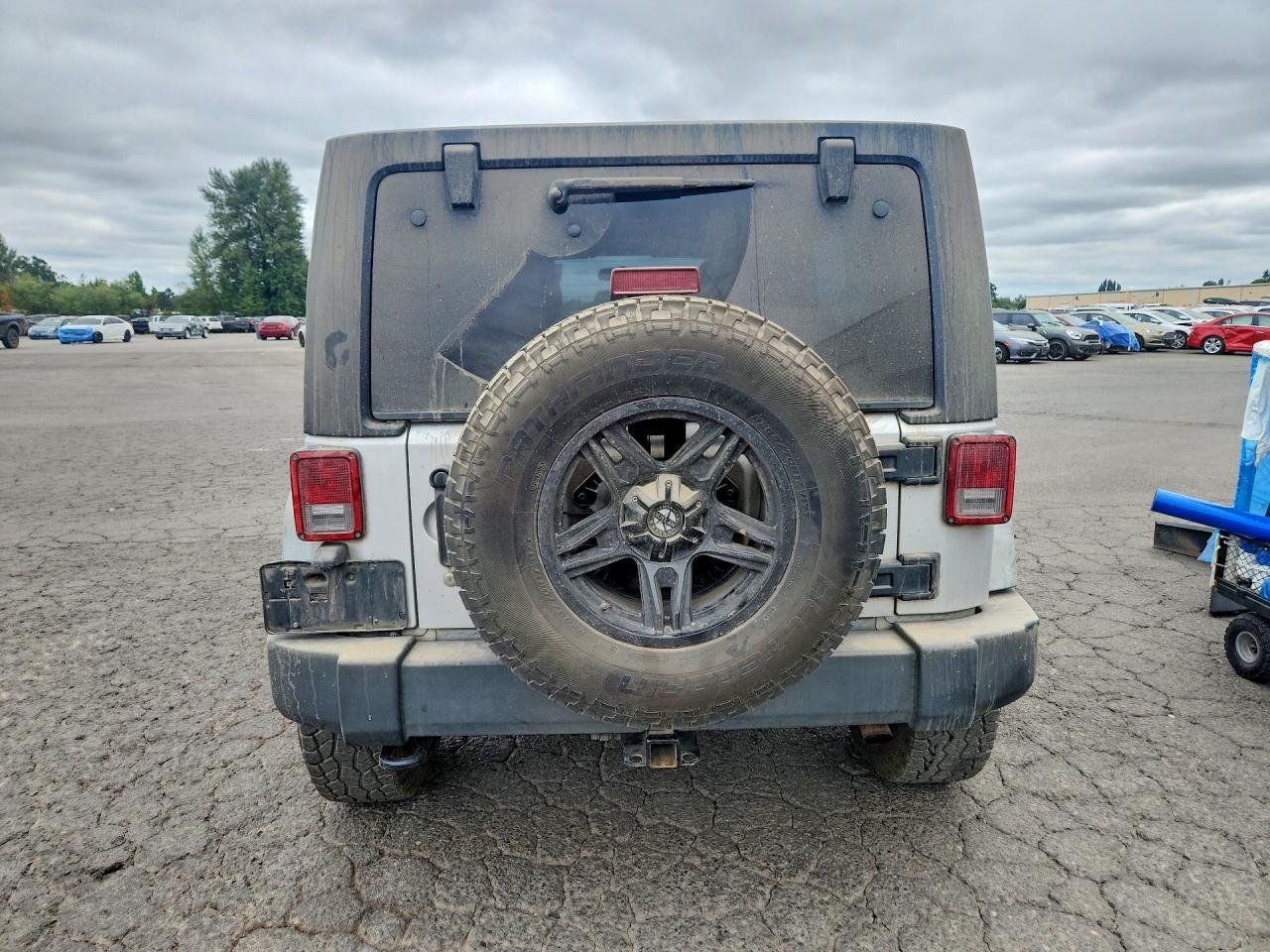 2011 Jeep Wrangler Unlimited Rubicon - Image 6