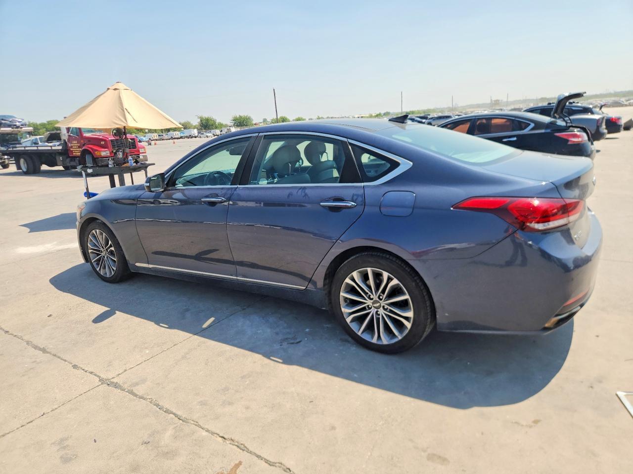 2015 Hyundai Genesis 3.8L - Фото 2