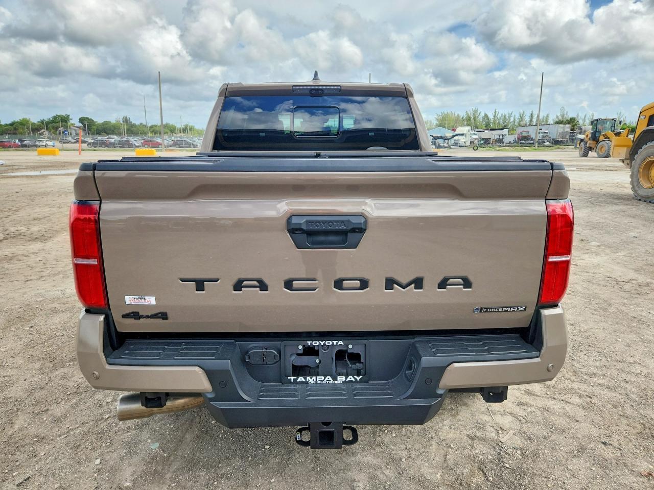 2026 Toyota Tacoma Trd Off-Road Hv - Image 6
