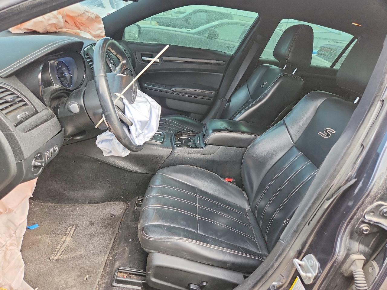 2015 Chrysler 300 S - Image 7