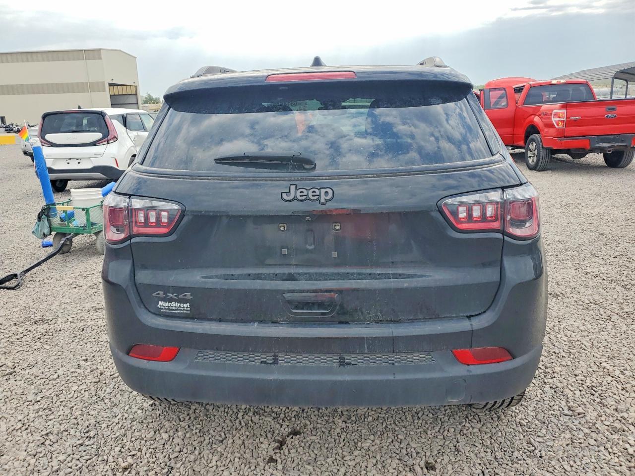 2025 Jeep Compass Latitude - Фото 6