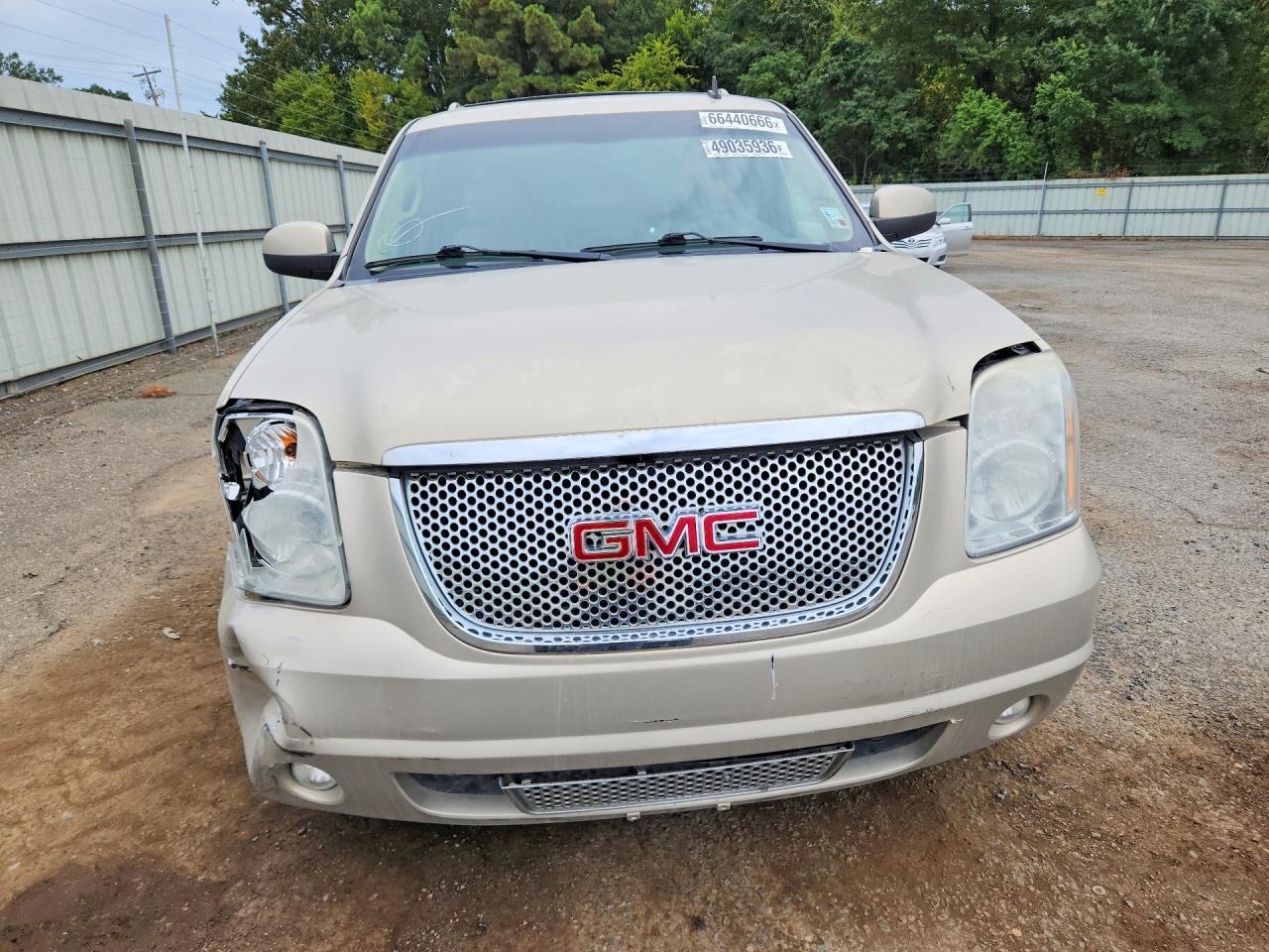 2011 GMC Yukon Denali - Фото 5