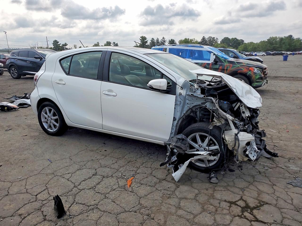 2013 Toyota Prius C Four - Фото 4