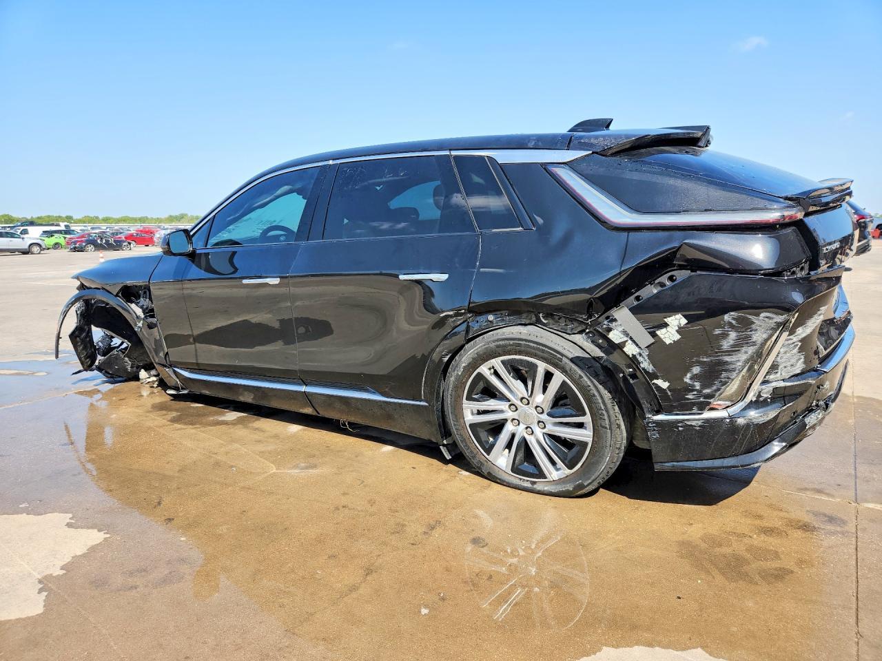 2024 Cadillac Lyriq Tech - Image 2