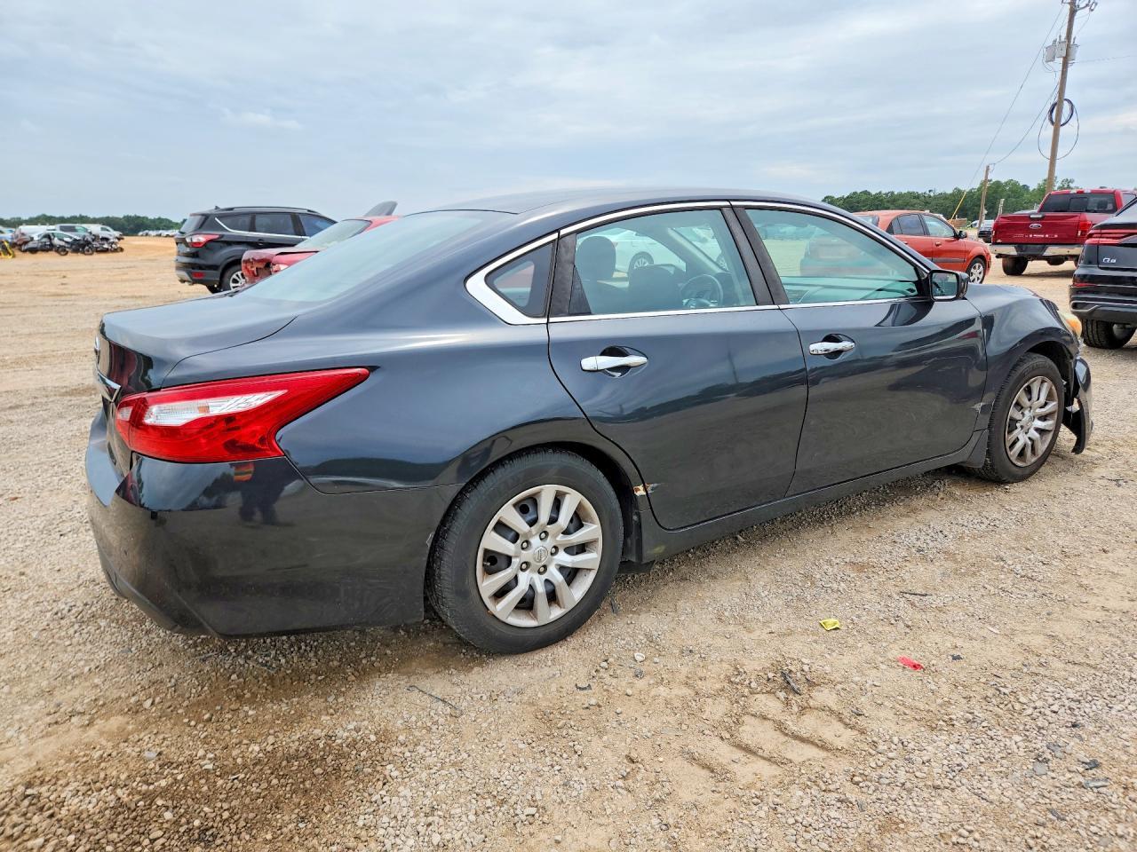 2017 Nissan Altima 2.5 S - Фото 3