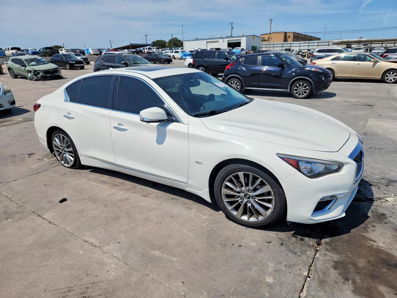 2018 Infiniti Q50 3.0T Luxe - Фото 4