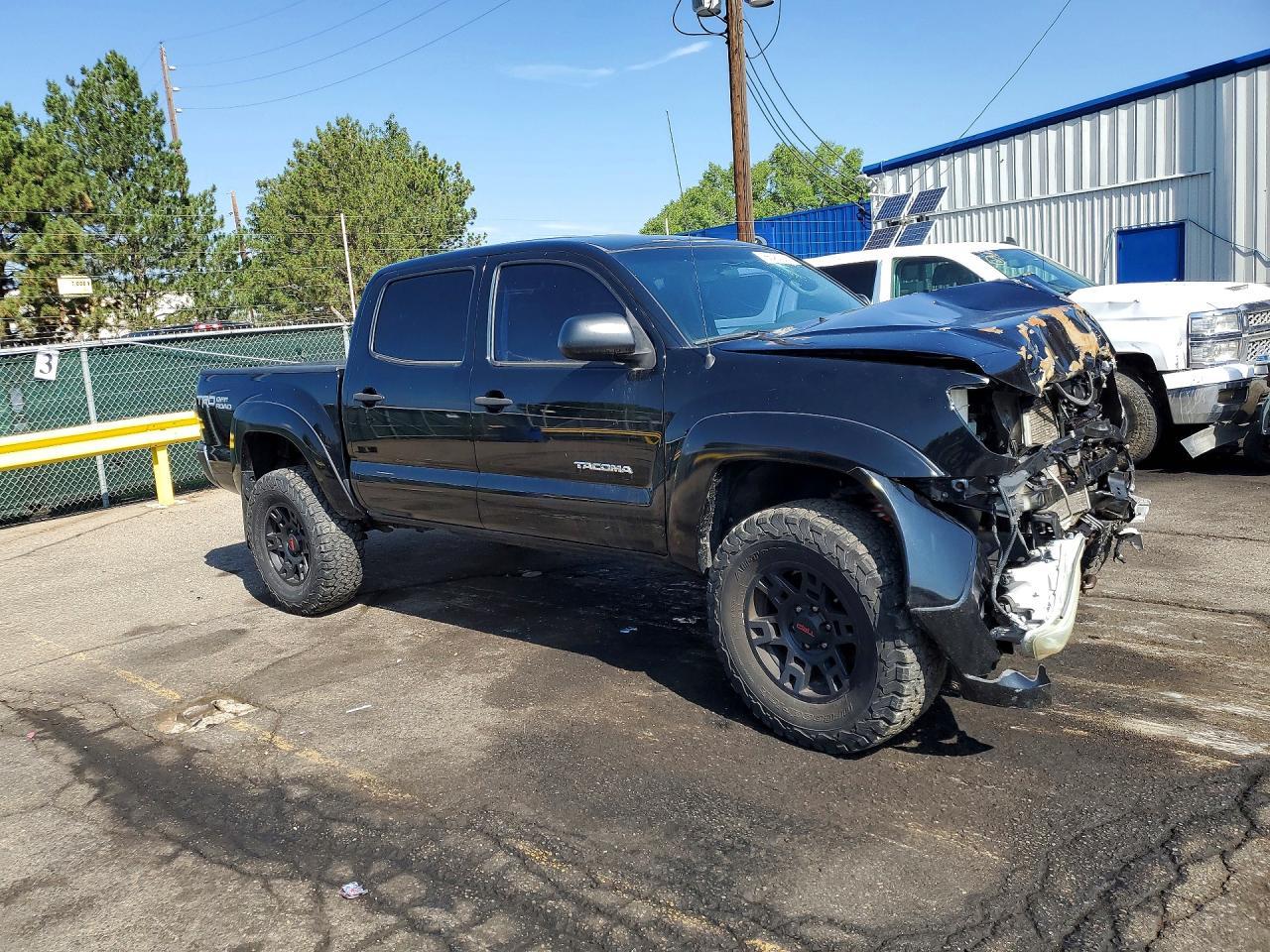 2015 Toyota Tacoma V6 - Фото 4