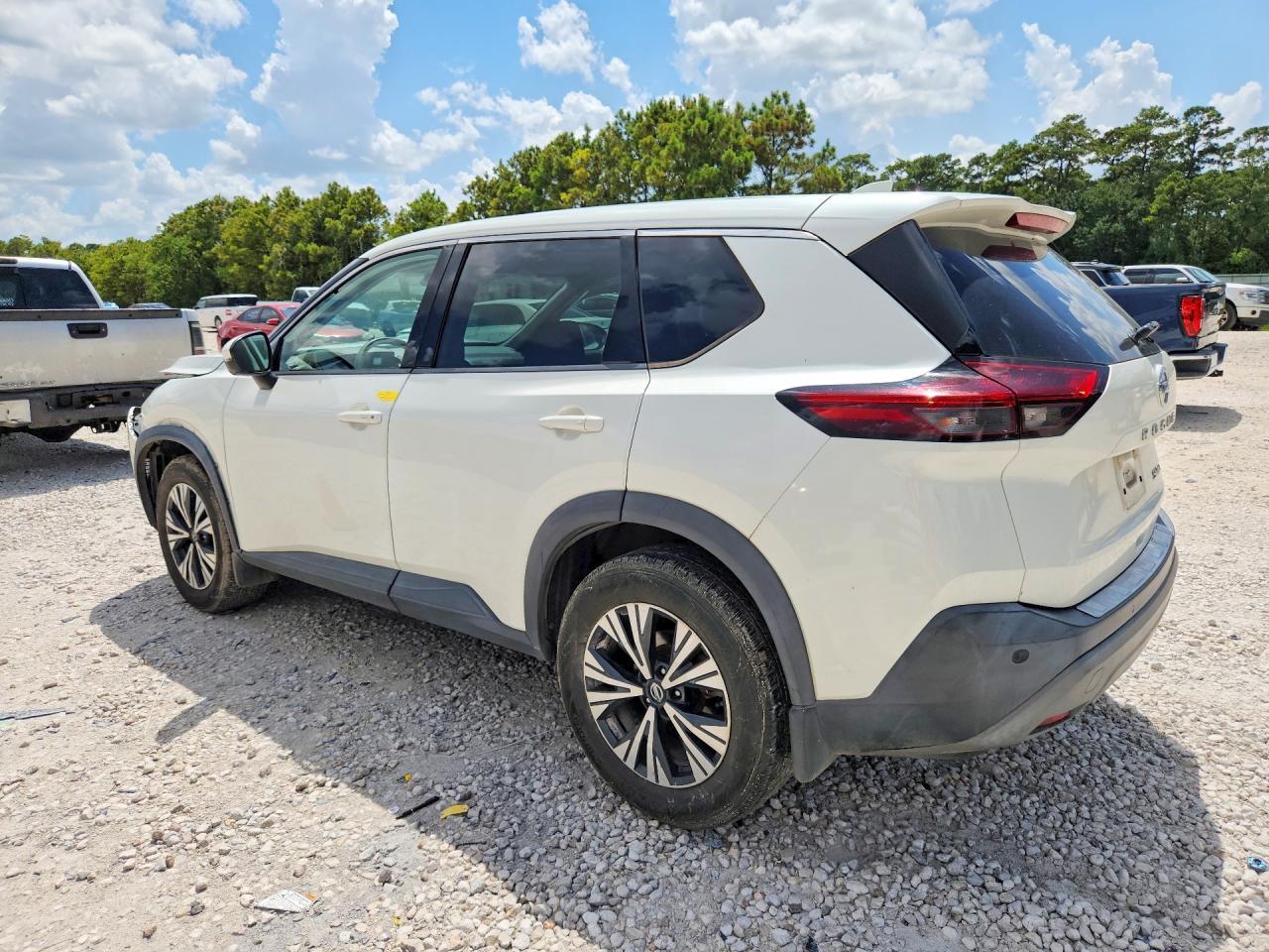 2021 Nissan Rogue Sv - Фото 2