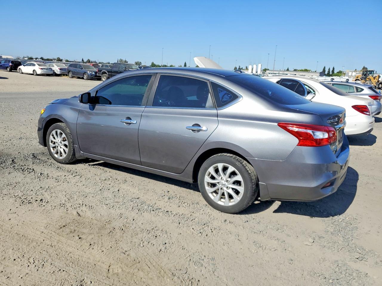 2018 Nissan Sentra Sv - Фото 2