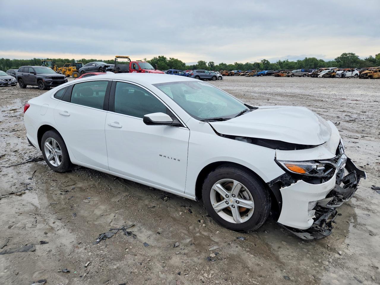 2024 Chevrolet Malibu Lt - Image 4