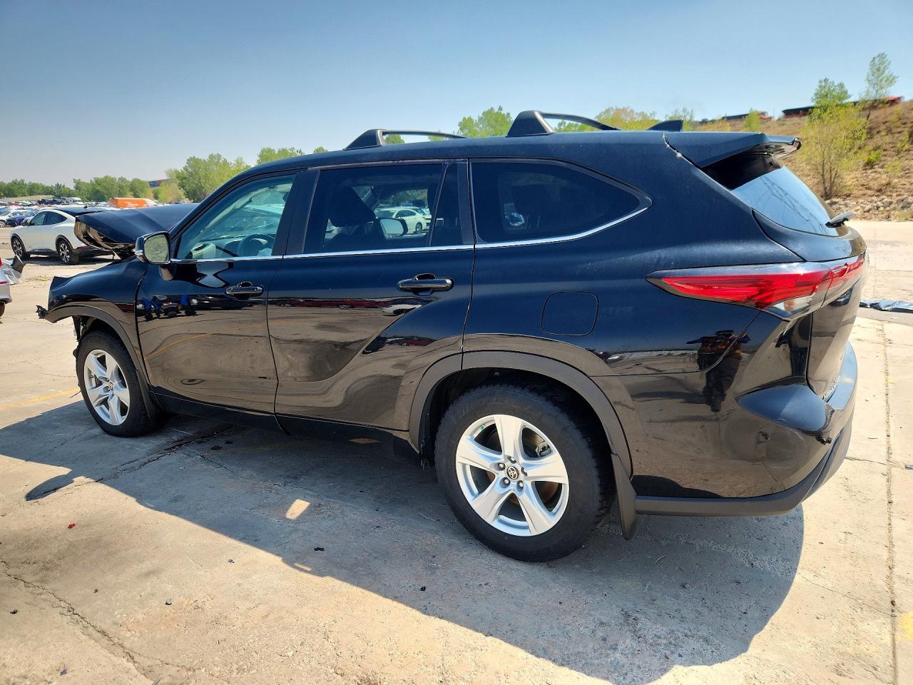 2023 Toyota Highlander Le - Фото 2