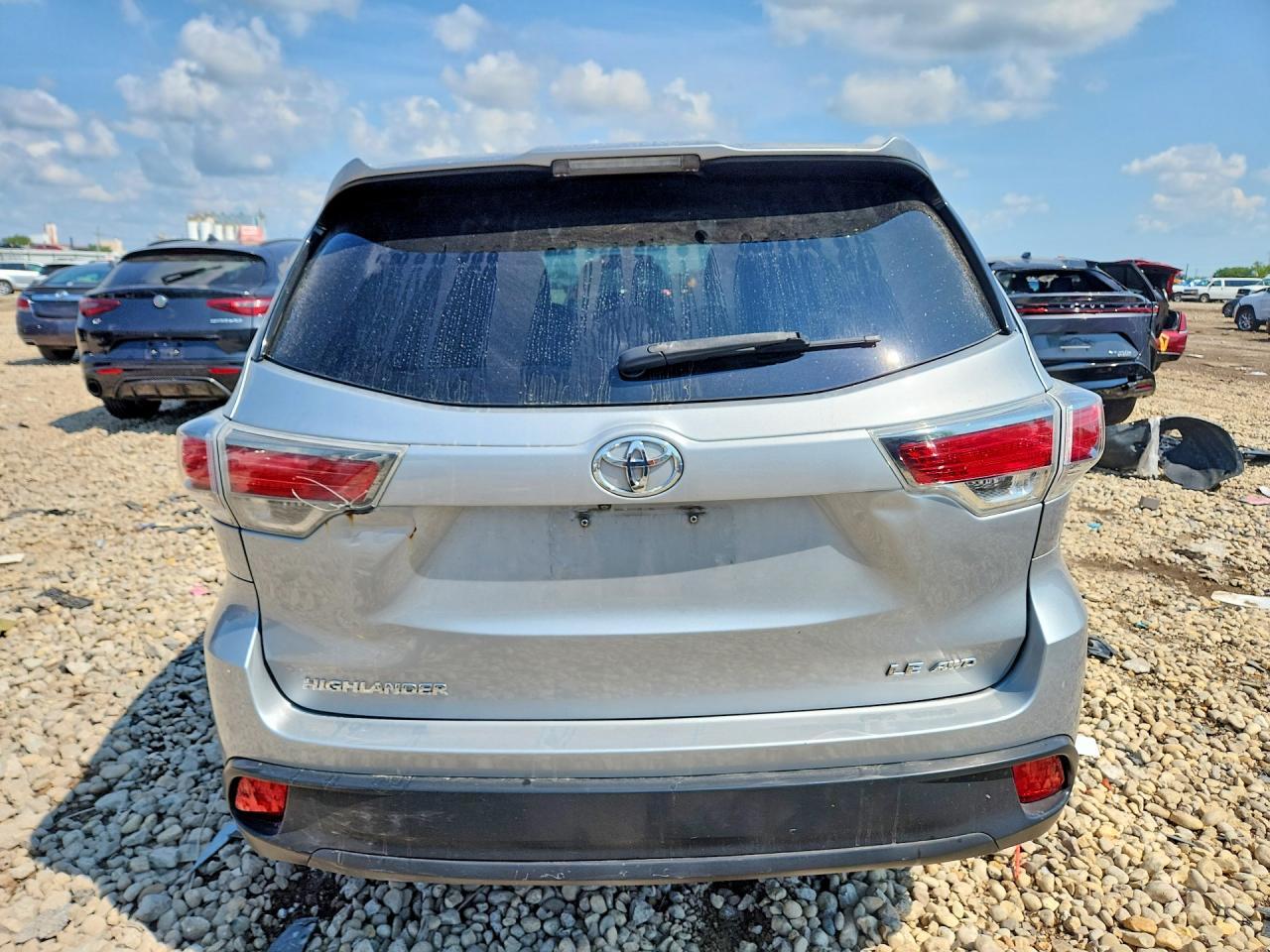 2015 Toyota Highlander Le - Фото 6