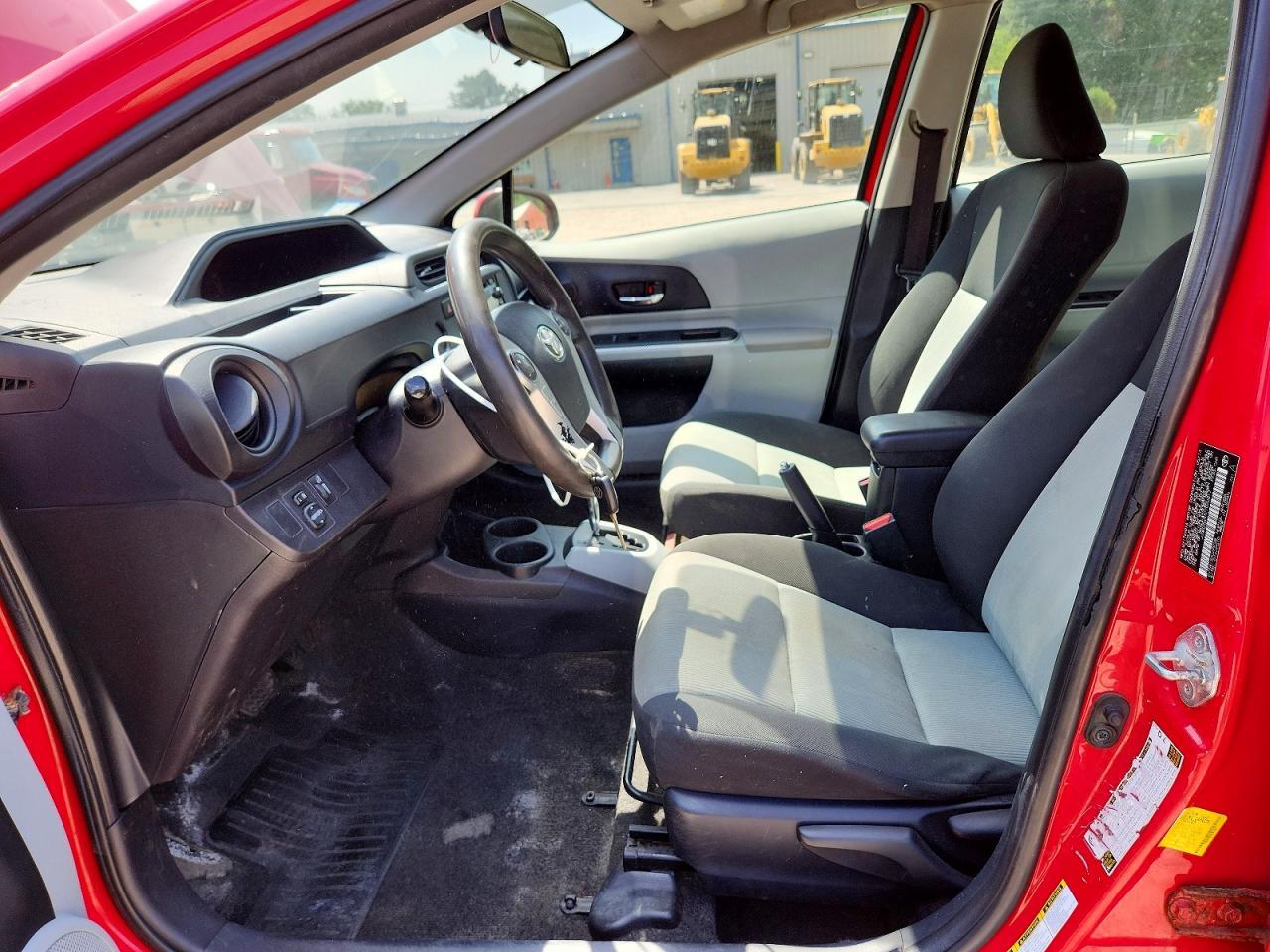 2014 Toyota Prius C Two - Фото 7