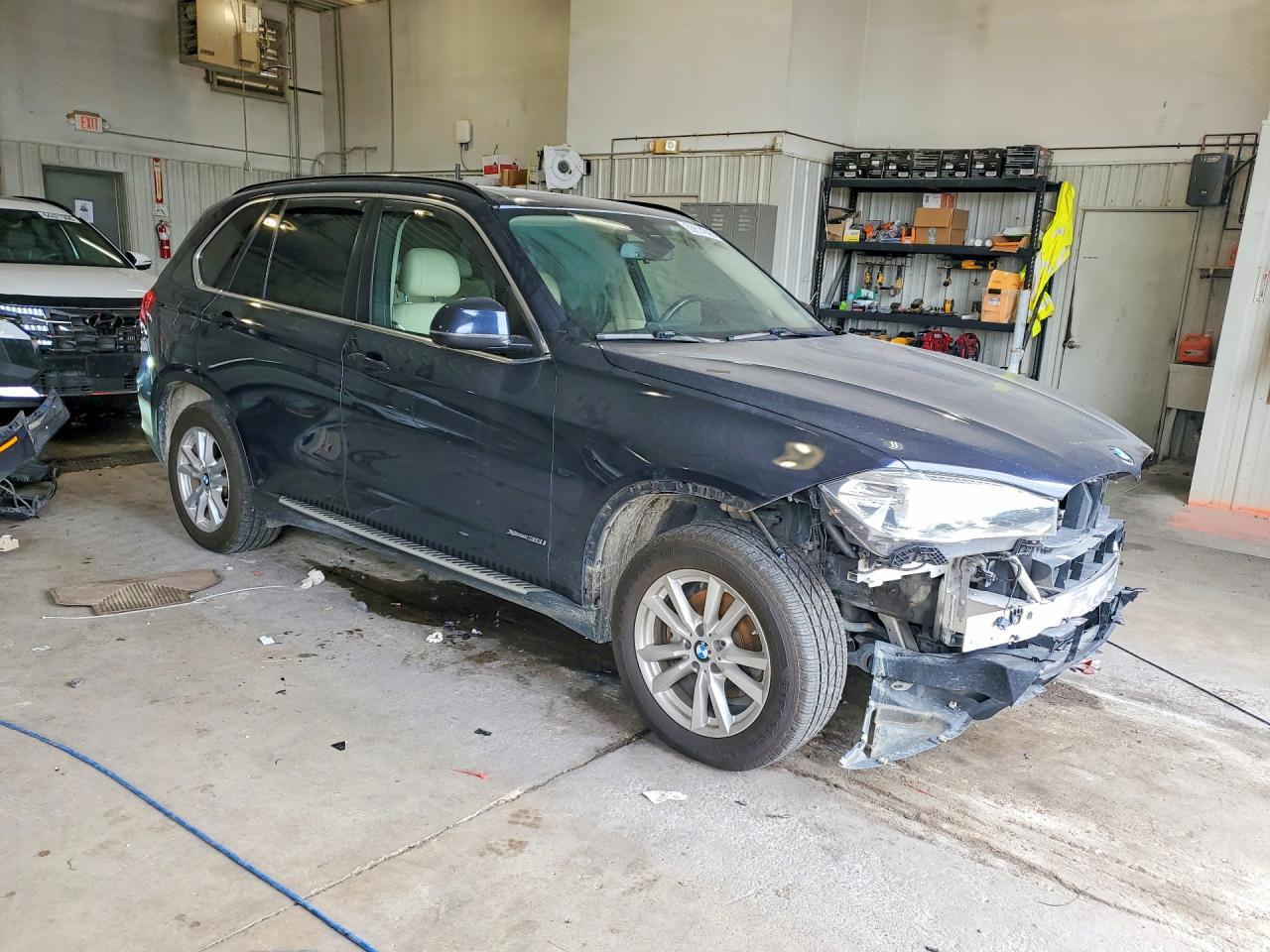 2015 BMW X5 xDrive35I - Фото 4