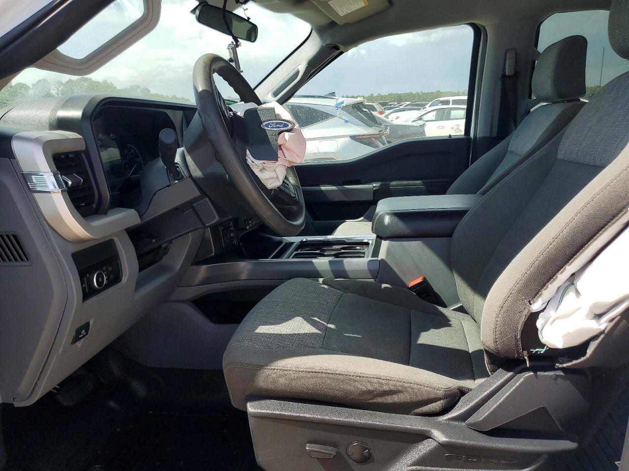 2025 Ford F350 Super Duty - Image 7