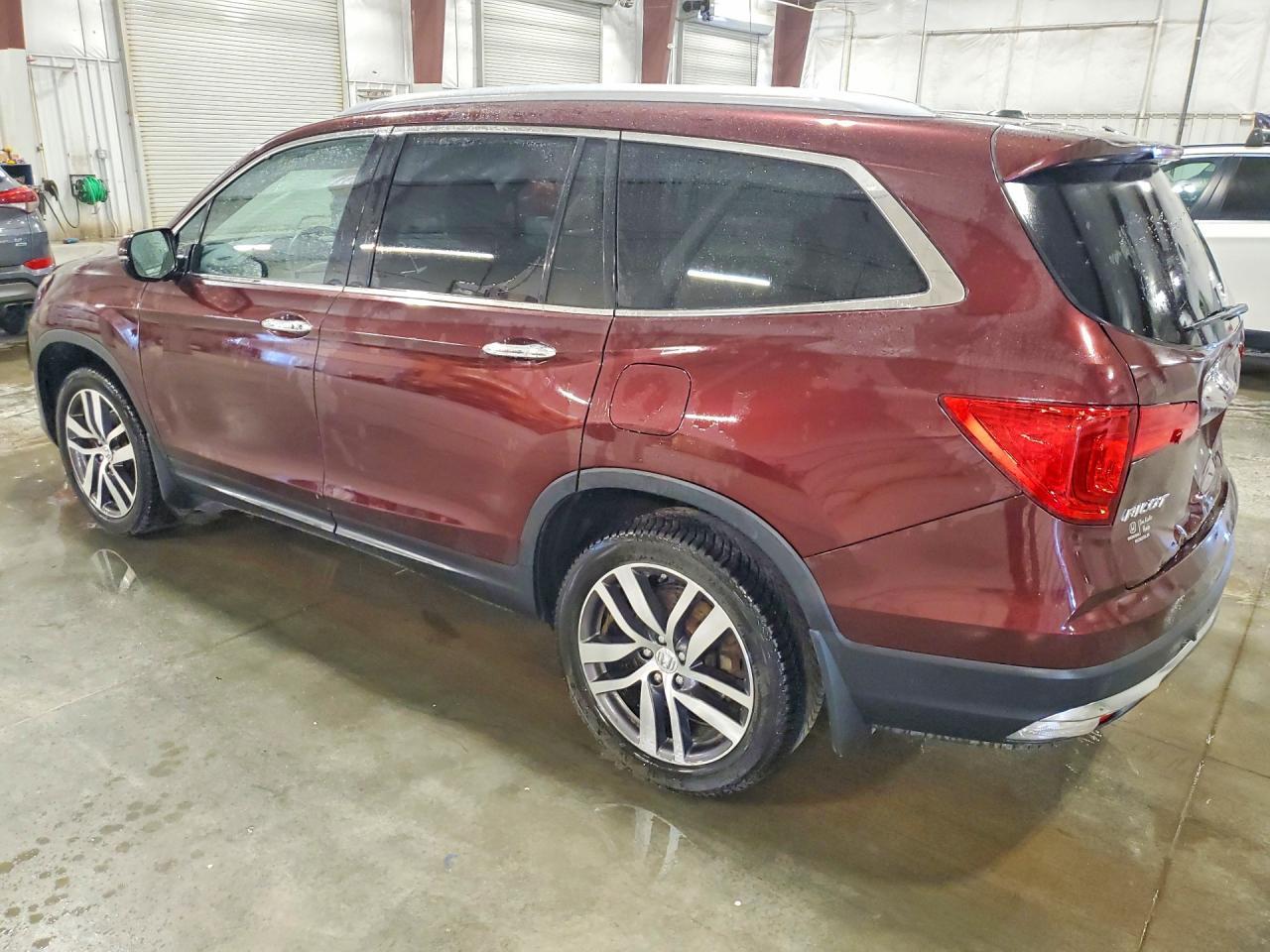 2017 Honda Pilot Elite - Фото 2