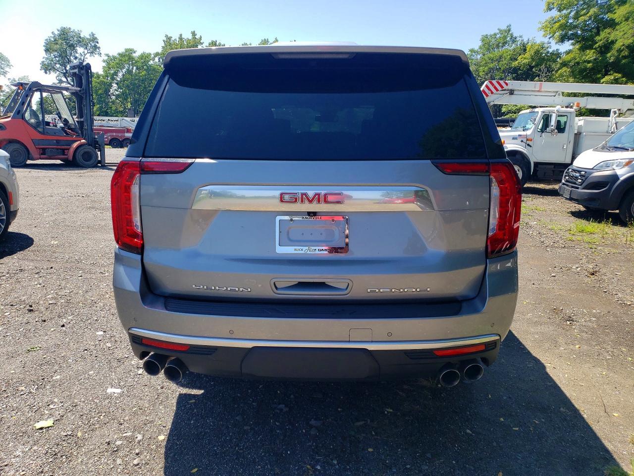 2024 GMC Yukon Denali - Фото 6