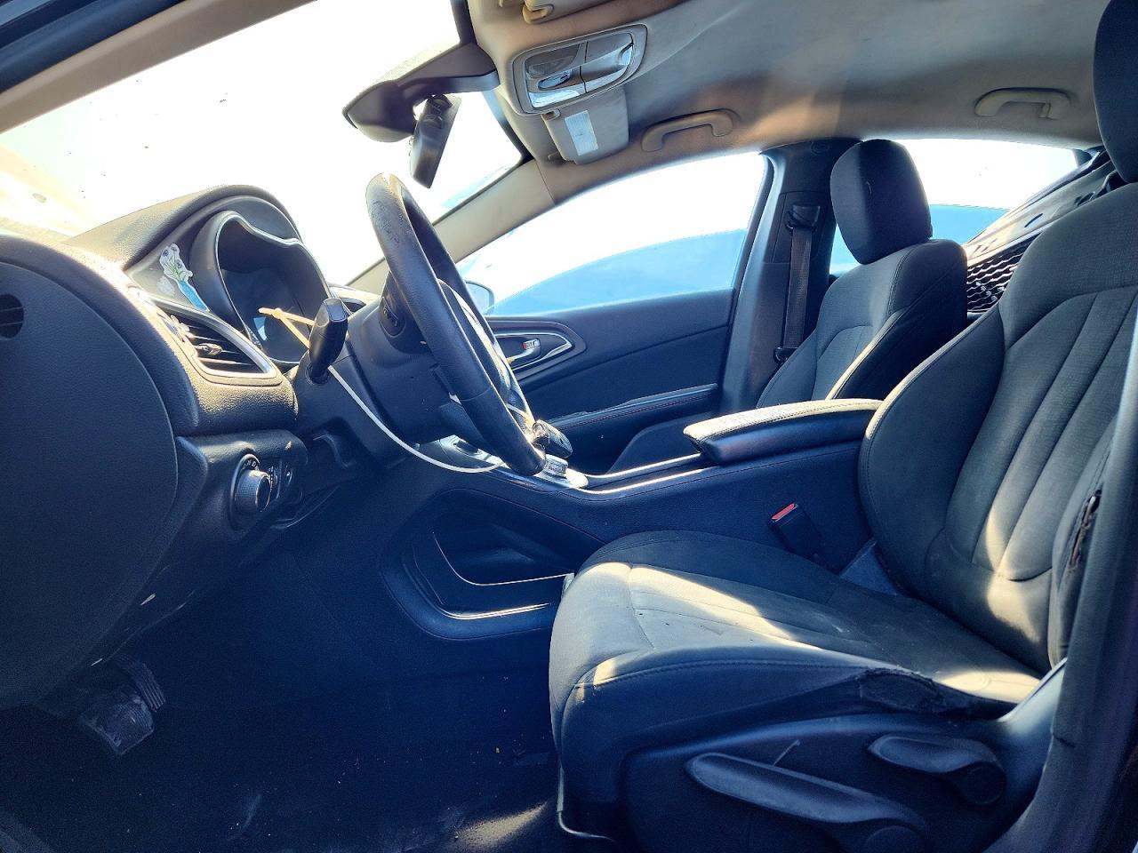 2016 Chrysler 200 Limited - Фото 7