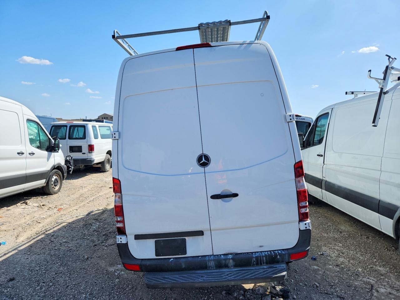 2017 Mercedes-Benz Sprinter 2500 - Фото 6