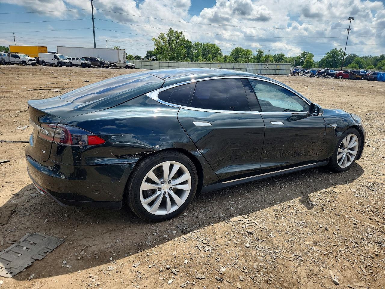 2014 Tesla Model S - Фото 3