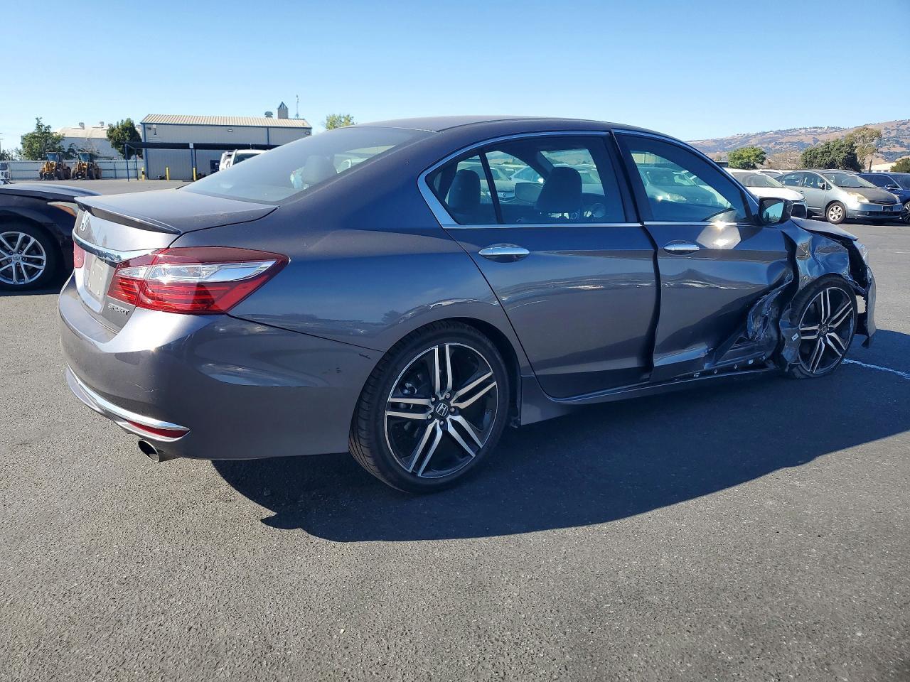 2017 Honda Accord Sport - Фото 3