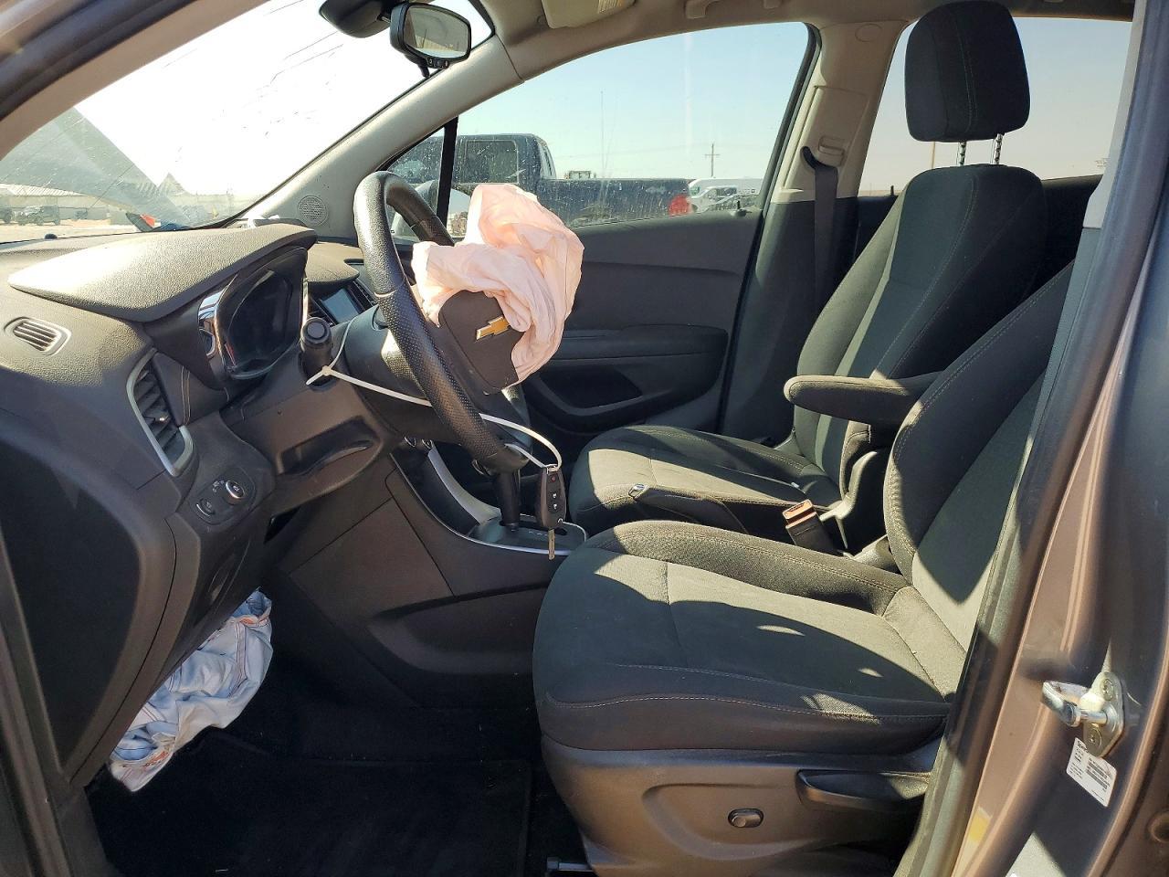 2020 Chevrolet Trax Ls - Image 7