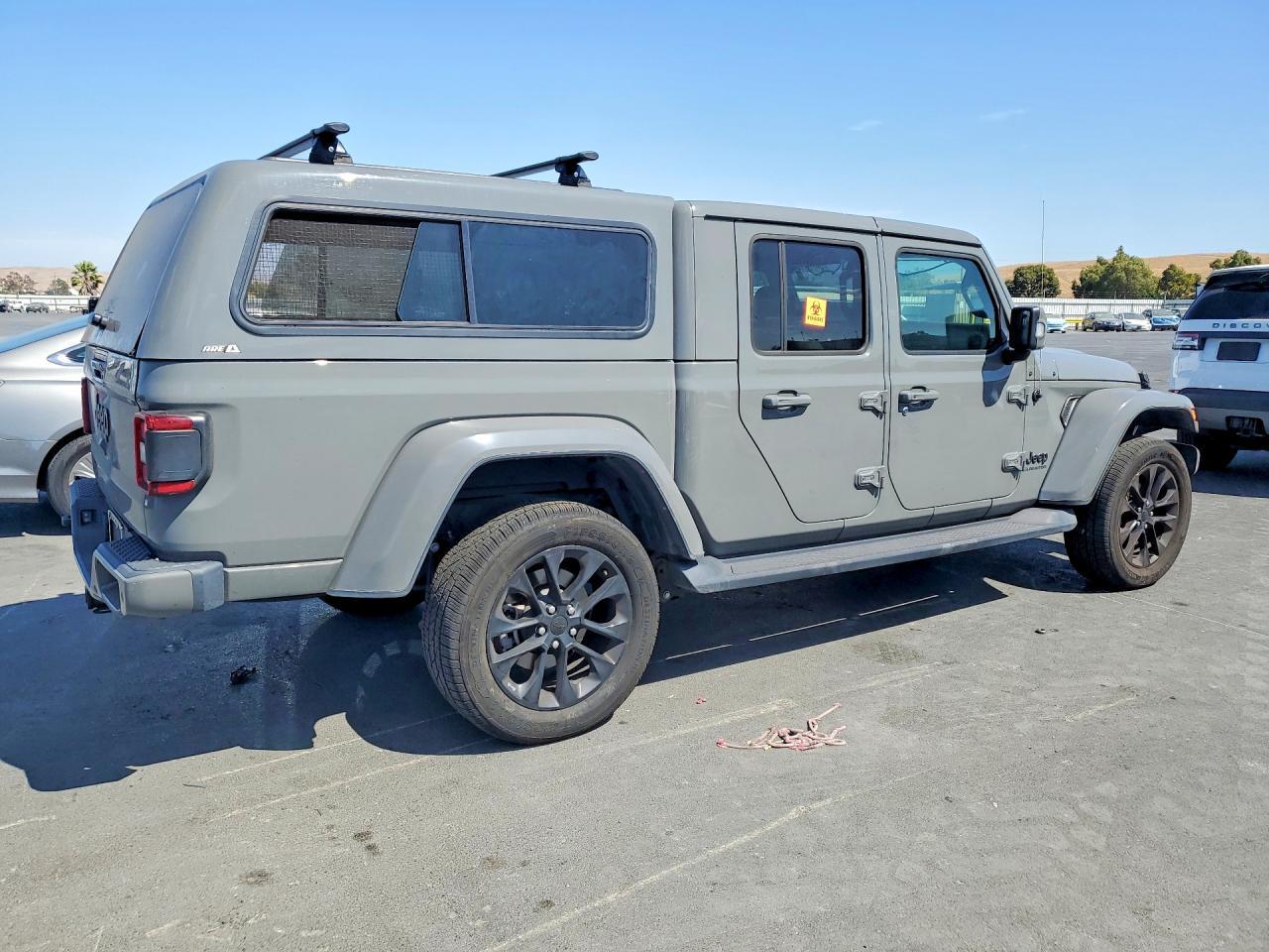 2022 Jeep Gladiator Overland - Image 3