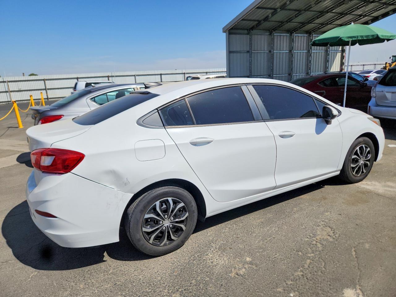 2017 Chevrolet Cruze Ls - Фото 3