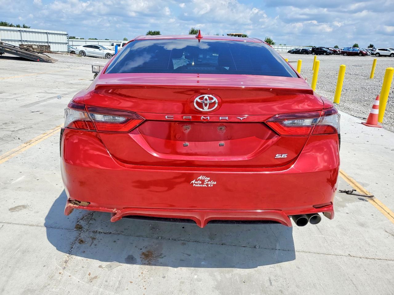 2022 Toyota Camry Se - Фото 6