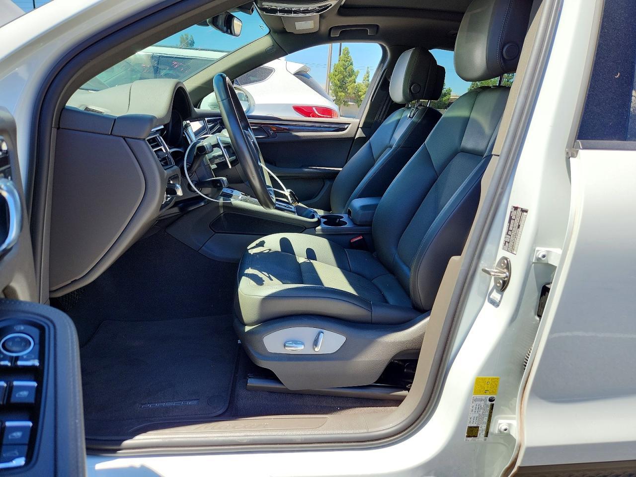 2023 Porsche Macan Base - Image 7