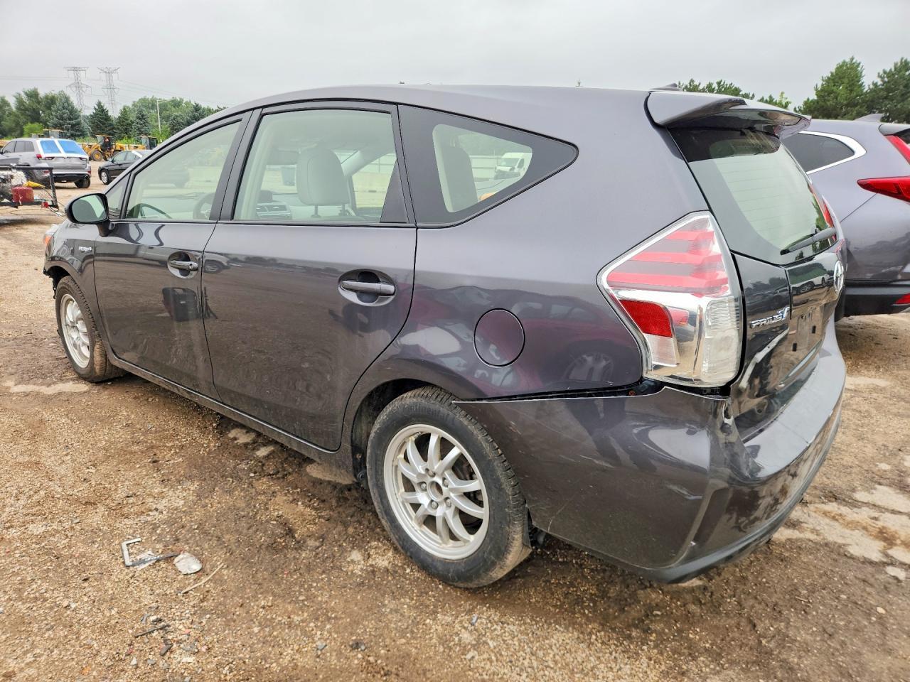 2015 Toyota Prius V Four - Фото 2