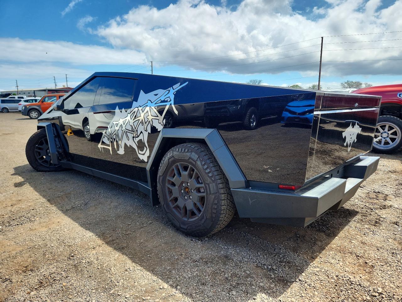 2024 Tesla Cybertruck - Фото 2