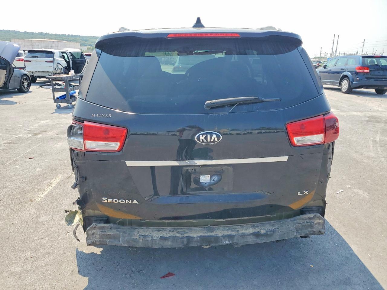 2016 Kia Sedona Lx - Фото 6