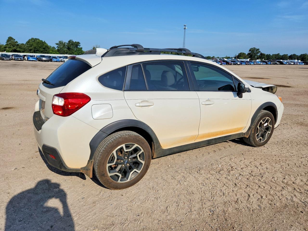 2016 Subaru Crosstrek Limited - Image 3