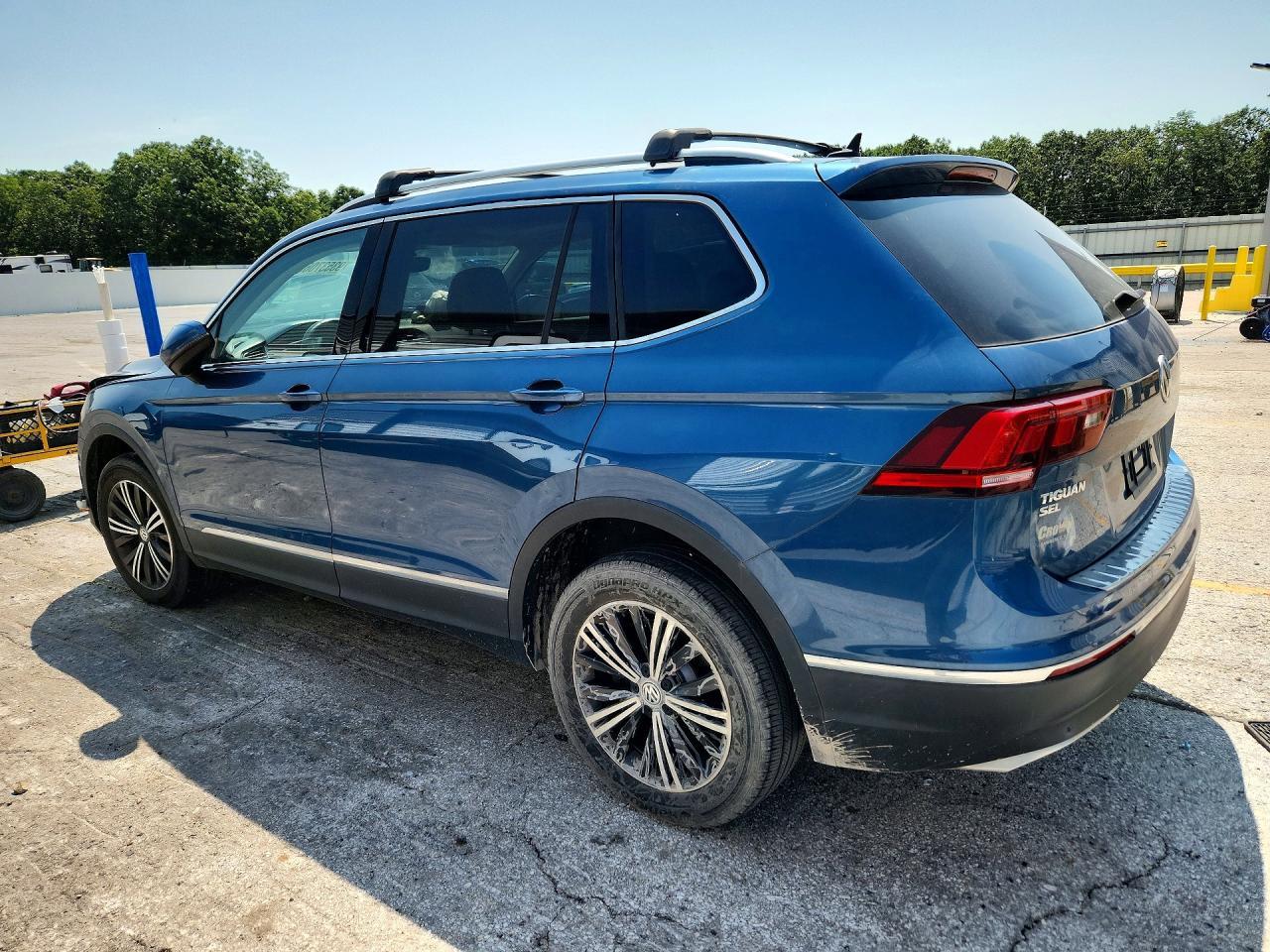 2019 Volkswagen Tiguan Se - Фото 2